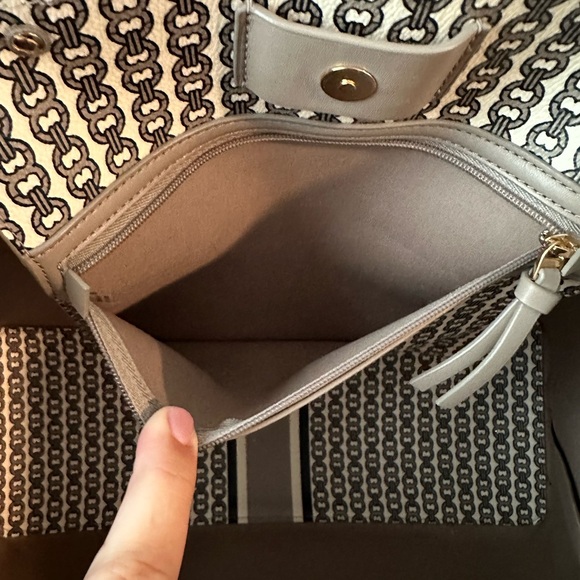 Tory Burch Tote - Picture 3 of 8
